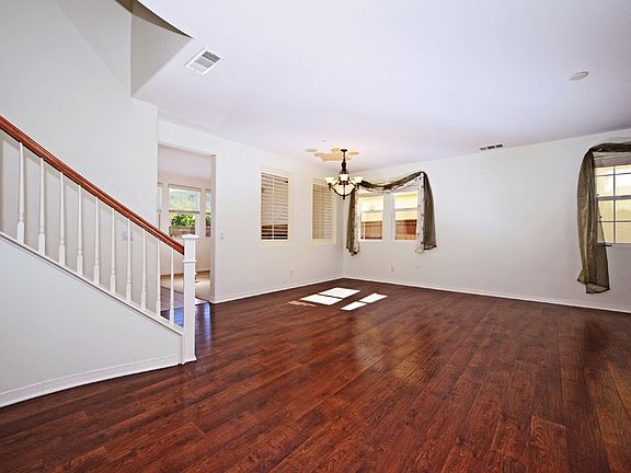 4th image of 10472 Garden Walk Ct
