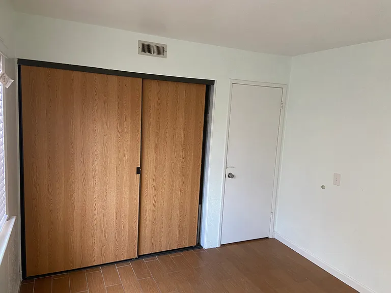 10695 Chinon Cir — Photo 11
