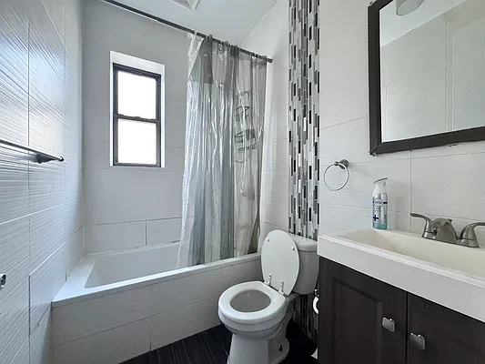 Rented by Pear NYC LLC | media 7