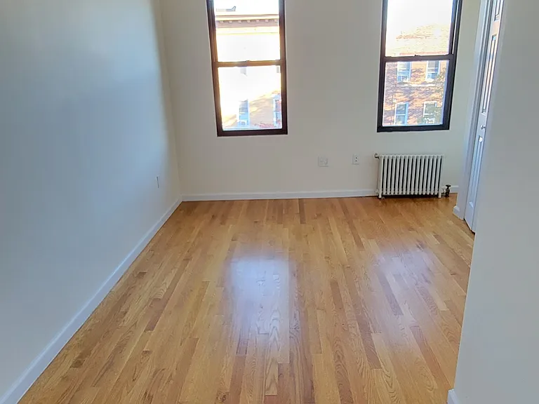 2802 Steinway St #2L — Photo 10