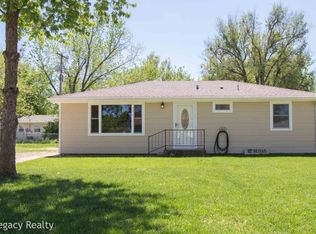 721 Tuttle St, Manhattan, KS 66502