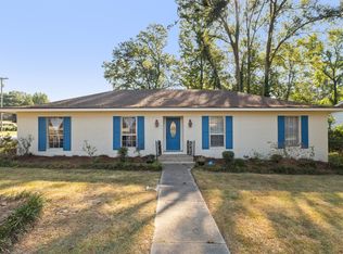 100 Rhodes Dr, Hattiesburg, MS 39402