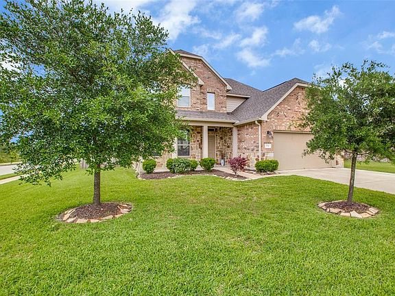 3rd image of 1526 Brook Hollow Dr