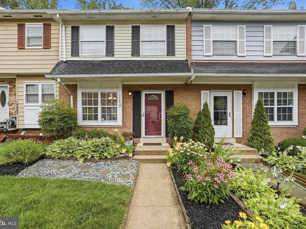 14899 Emberdale Dr, Woodbridge, VA 22193