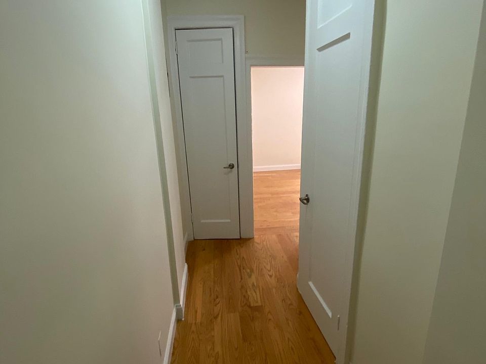 1st image of 3215 93rd St #1