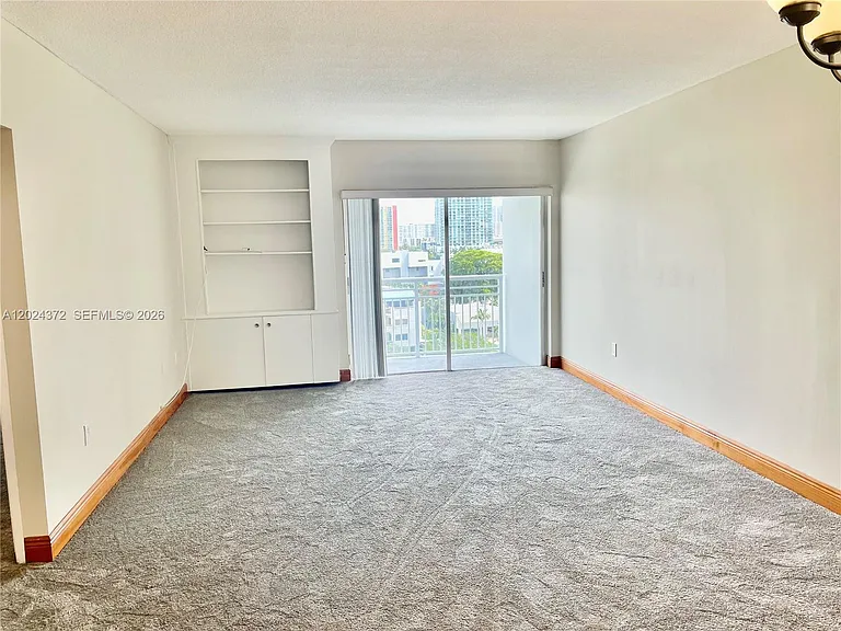 400 Kings Point Dr #829 — Photo 6
