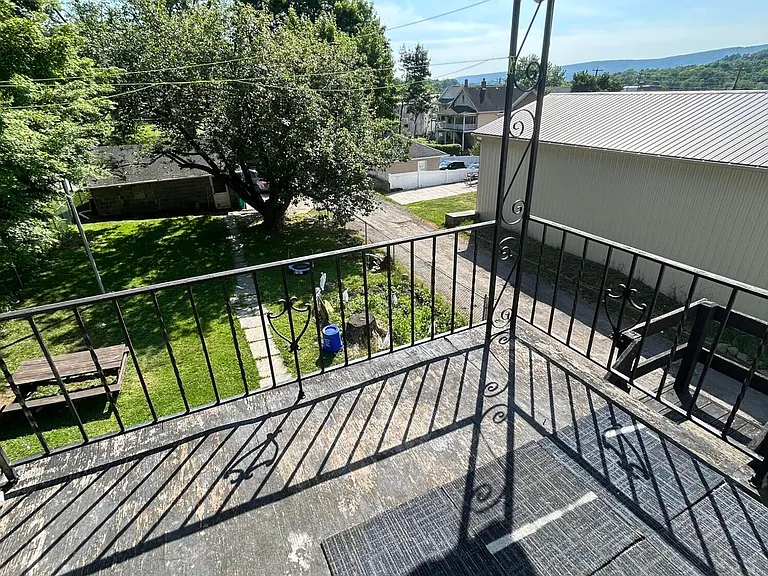418 Pear St #2 — Photo 13