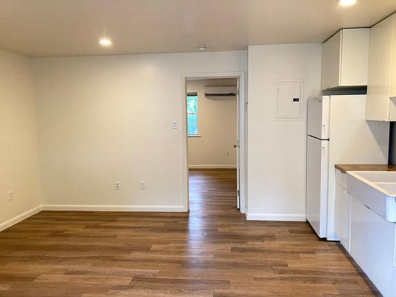 5th image of 3135 Dauphine St APT A12