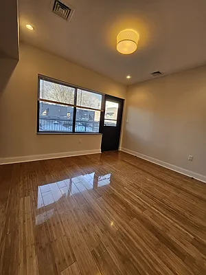 Rented by Redefined Real Estate | media 16