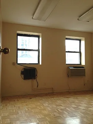 Rented by Universal Realty Group | media 21