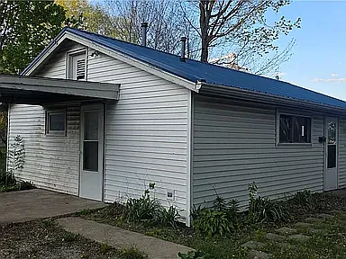 304 Gilbert St — Photo 12
