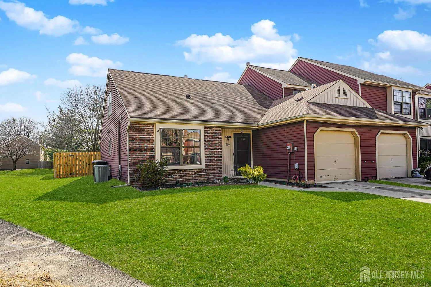 27 Ross Ct photo 1