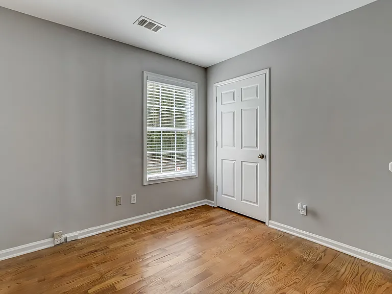 323 Farm Place Ct NE — Photo 6