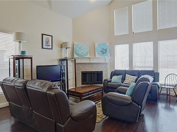 4th image of 717 Auburn Ct