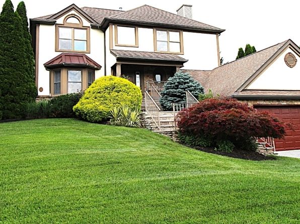 11 Cypress Ln