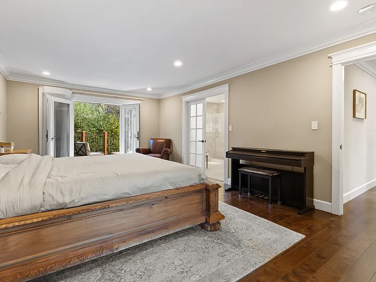 977 Continental Dr — Photo 46