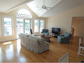 3rd image of 31 N 14th St