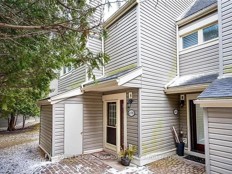 470 Oxbow Cres #10 — Photo 1
