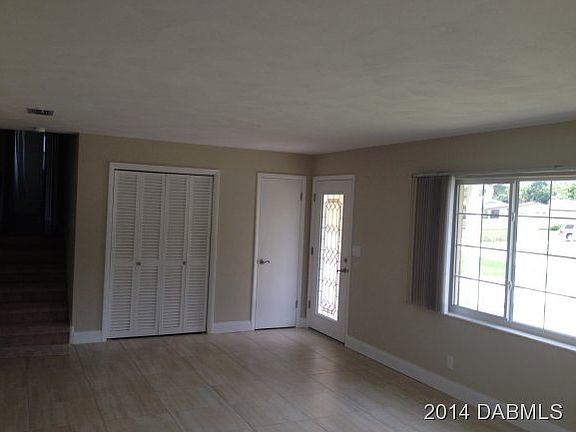 3rd image of 47 Plaza Dr