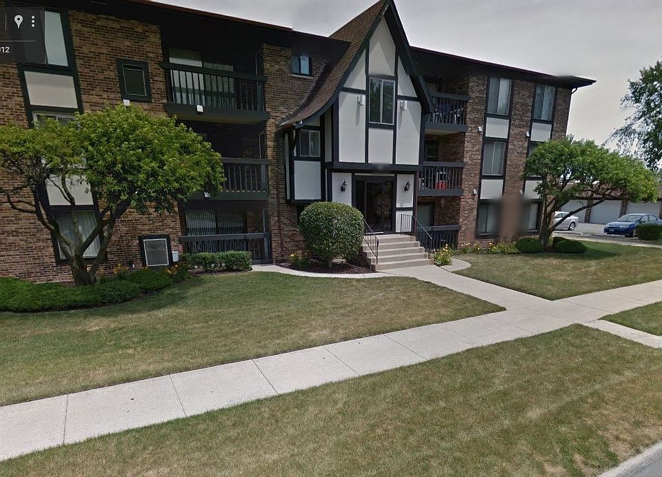 crestwood condo