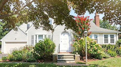 8 Washington Pl Photo 1