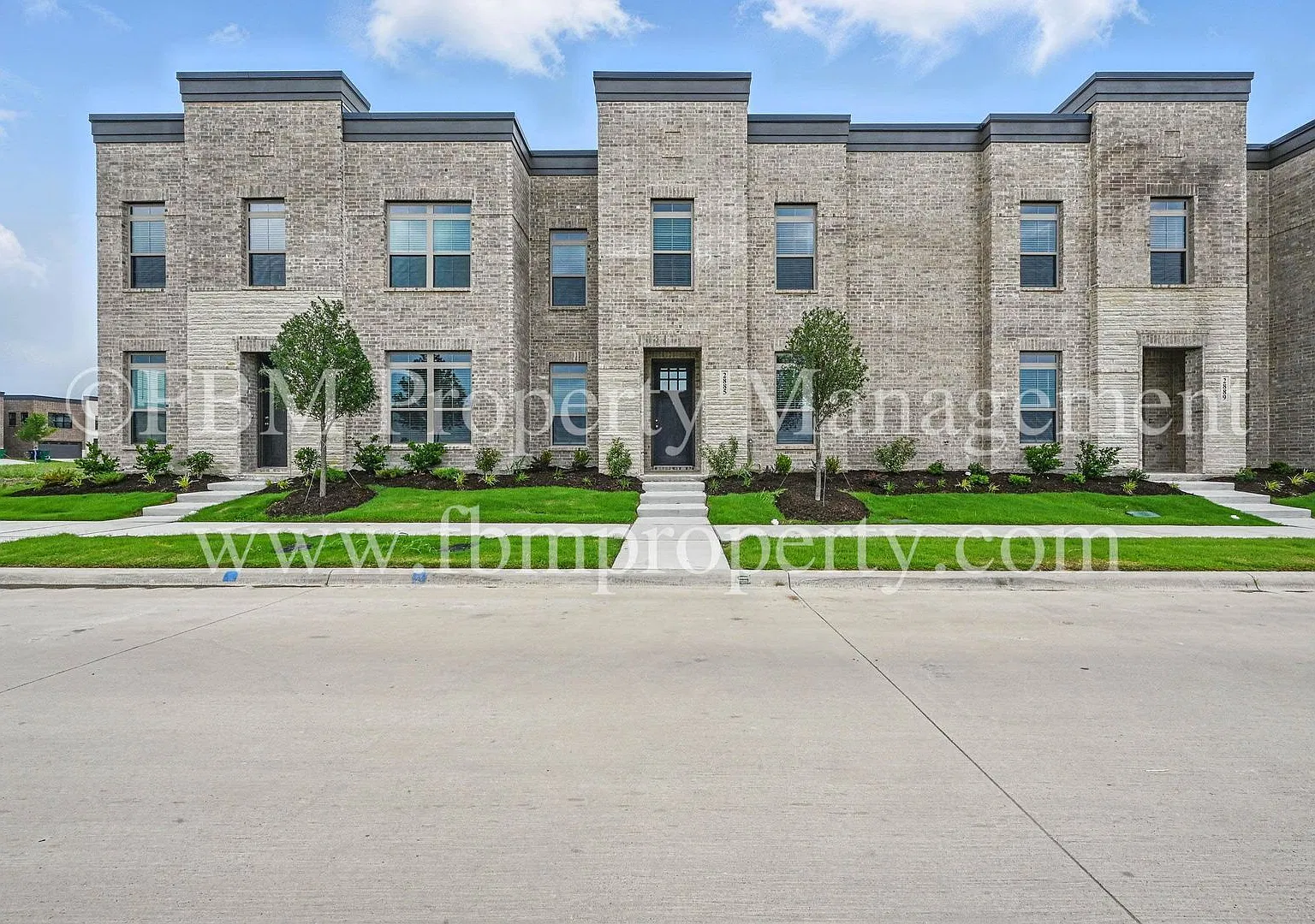 3 bed, 2.5 bath, 1209 sqft, $2,195 — Photo 1