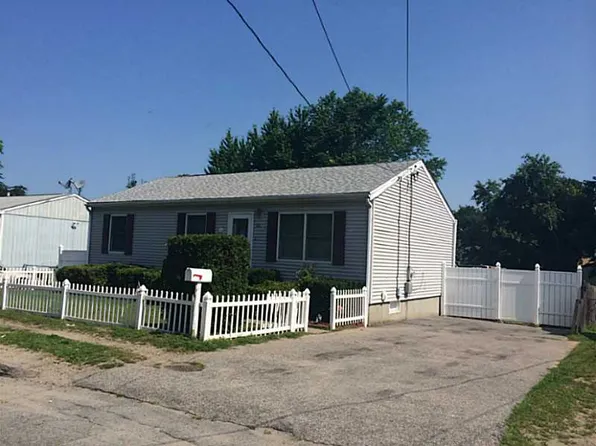 26 Shiloh St, Providence, RI 02904