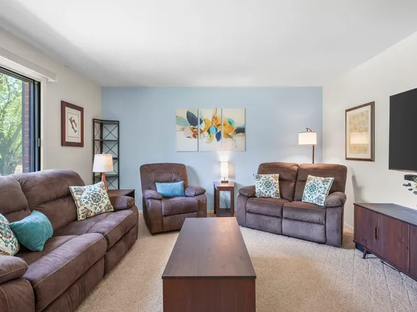7011 Fortune Dr, Middleton, WI 53562