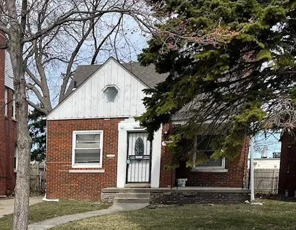 15301 Carlisle St — Photo 1