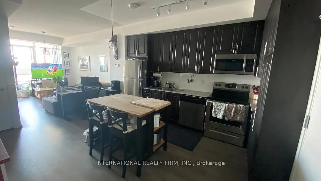 2 bed, $2,400 — Photo 4