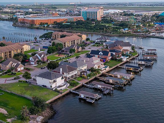 2nd image of 7307 Offats Point Cir