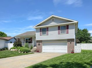 2854 Homeland Pl, Lincoln, NE 68521