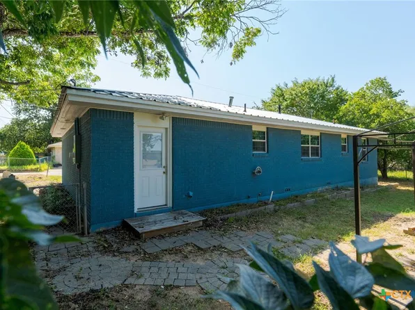 502 S 5th St, Gatesville, TX 76528