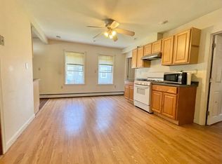 51 Rosemont St #1, Lowell, MA 01854