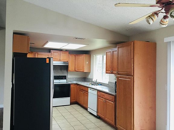 2nd image of 5552 Catalpa Ct