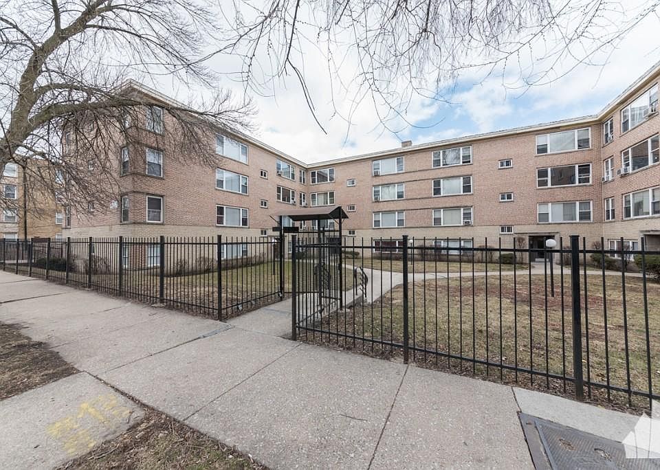 1st image of 6124 N Seeley Ave Floor 2