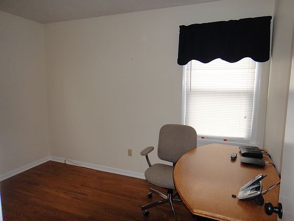5th image of 18432 Eden Ln