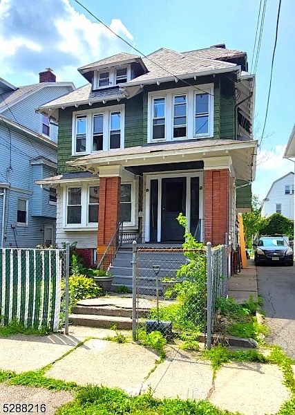 1st image of 899 S 19th St Floor 2