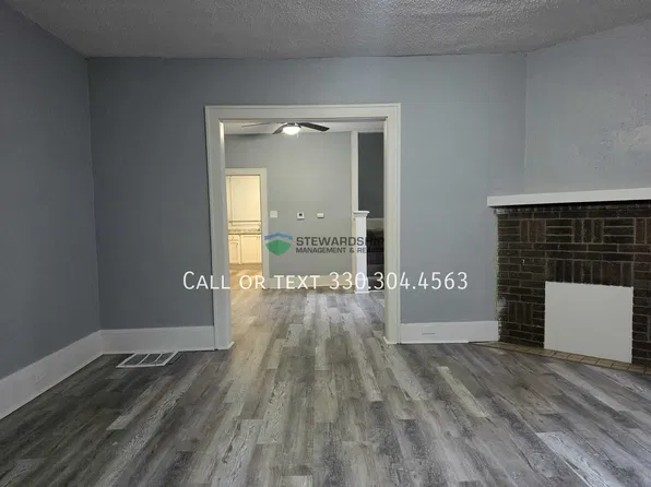150 S Maple St, Akron, OH 44302