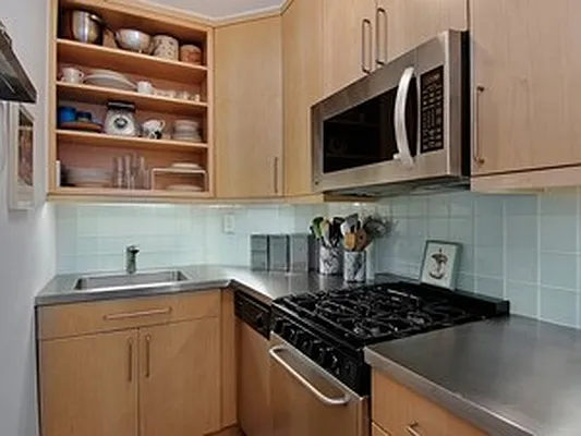 Sold by Corcoran | media 7