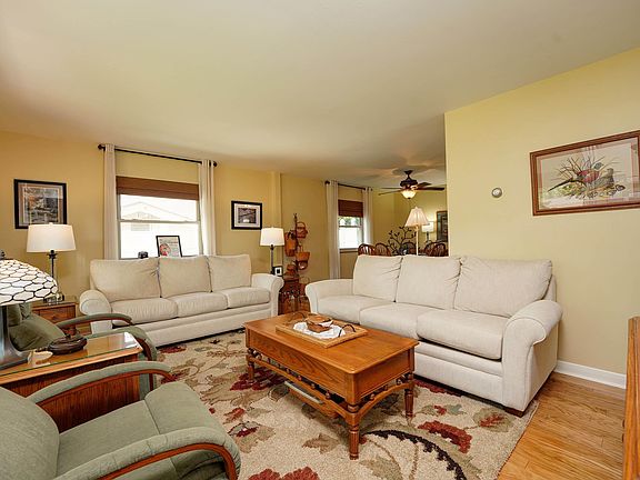 5th image of 34 Lea Hill Dr