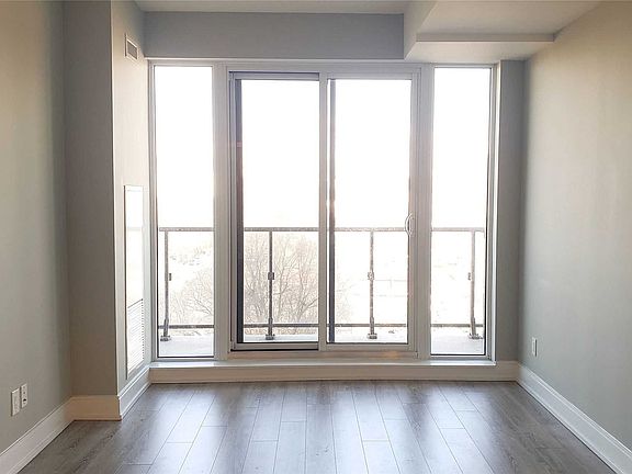 3rd image of 9608 Yonge St #710A