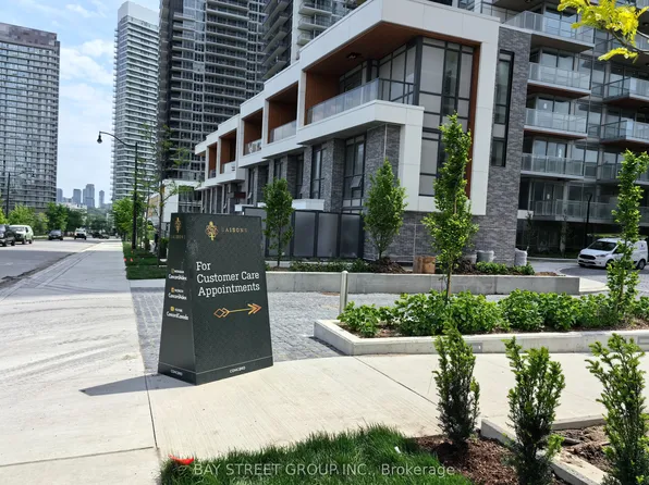 27 McMahon Dr, Toronto, ON