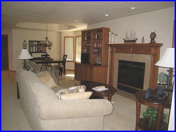 3rd image of 1600 Memorial Dr #202