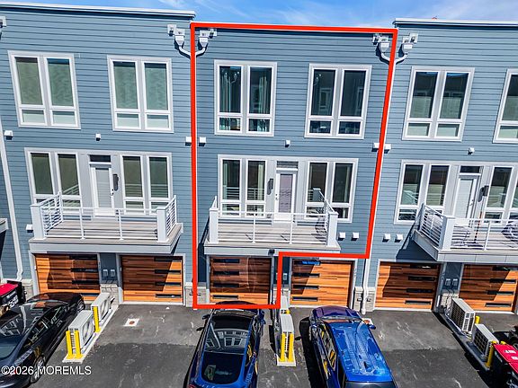 5th image of 1403 N Kingsley St #210