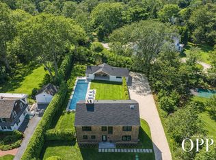 16 Livingston Rd, Bellport, NY 11713