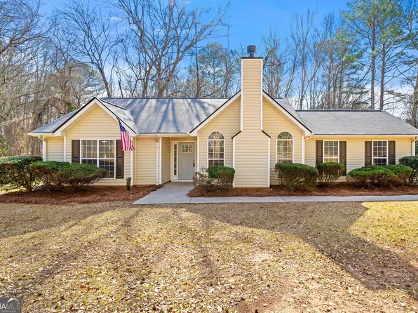 25 Orchard Hills Blvd, Newnan, GA 30263