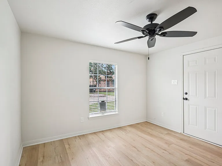 4410 Engleford St #1 — Photo 7
