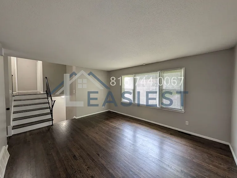 8406 E 93rd St — Photo 3