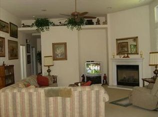360 S Park Ave, Kerman, CA